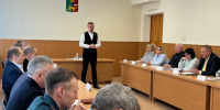 Глава Первоуральска вручил награды 27 работникам сферы ЖКХ - Pervo66.Ru