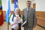 Глава Первоуральска наградил руководителей школ и детского сада в преддверии Дня местного самоуправления